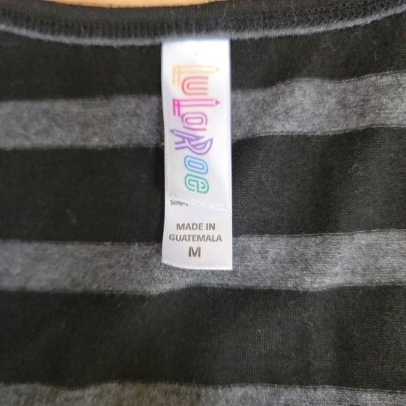 LuLaRoe☆ Oversized Swing Tunic Crewneck Short Sleeved Top Size M EUC - Picture 2 of 4